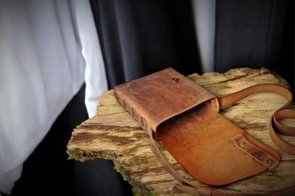 Unisex leather bag vintage aspect 01 - Image 4