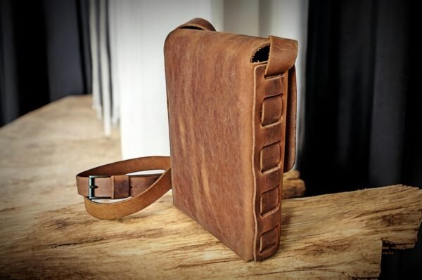 Unisex leather bag vintage aspect 01 - Image 2