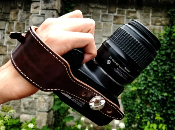 Leather Wrist Camera Bracelet - Image 4